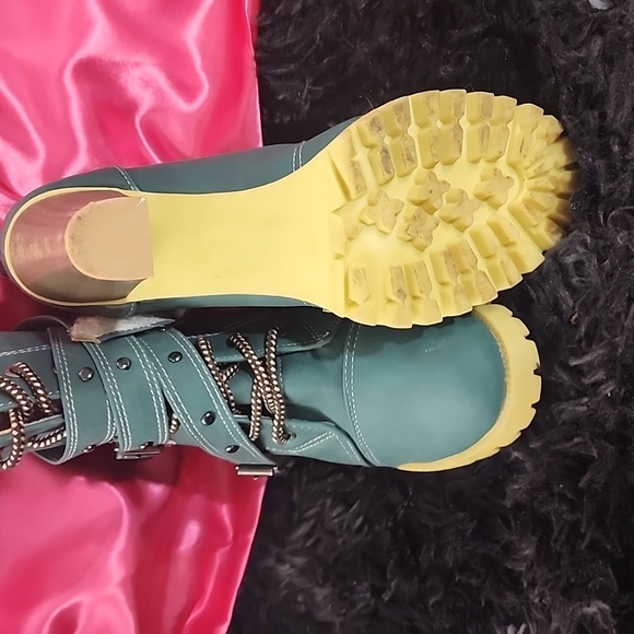 Bootie - Picture 2 of 3